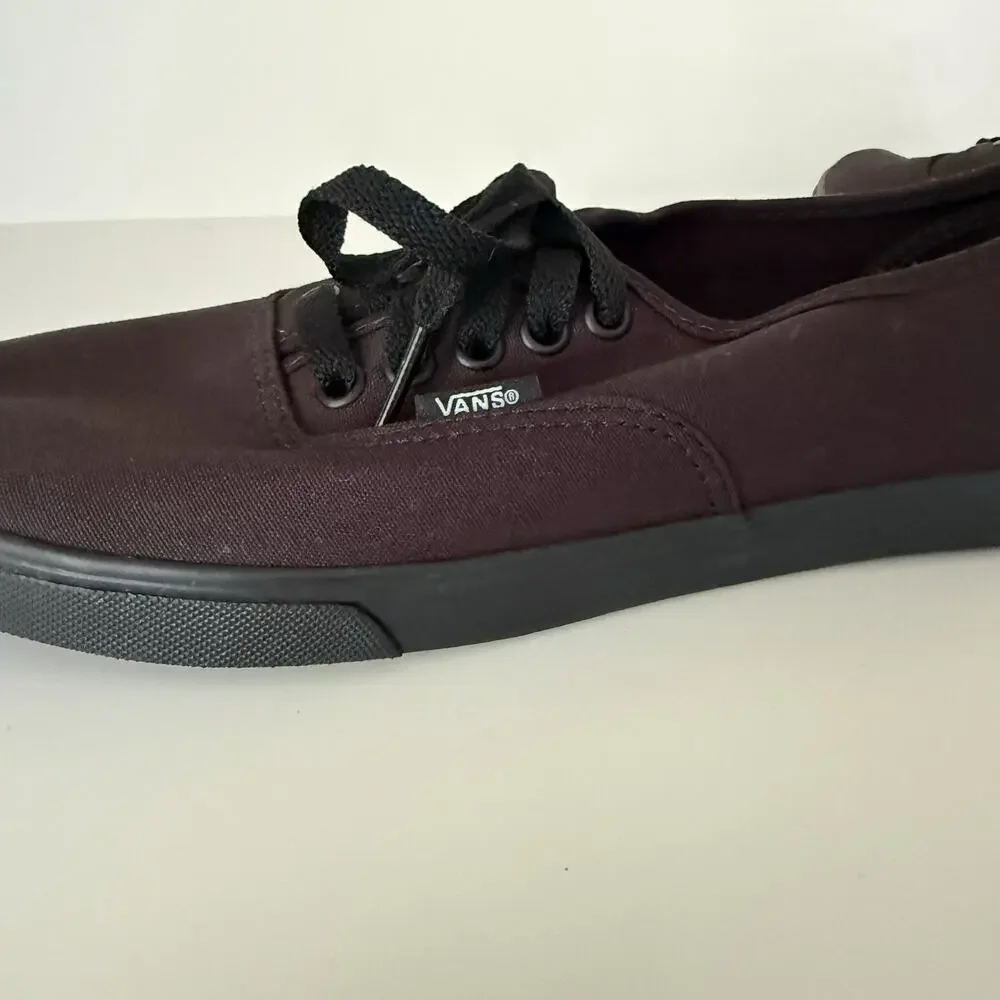 Vans Men's Black Canvas Low Top Lace-Up Sneakers Rubber Sole US 7.5